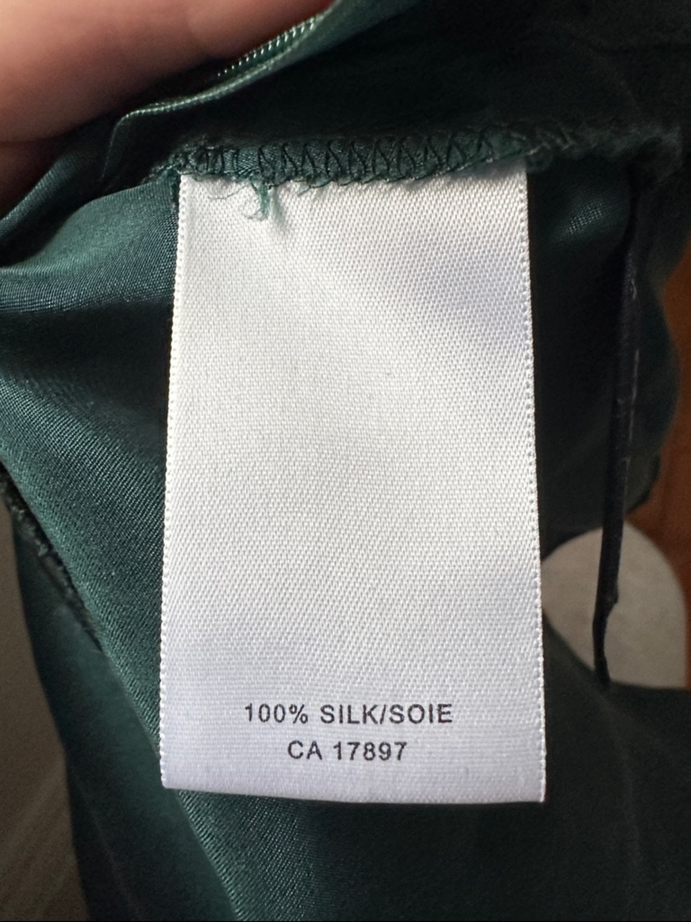 BANANA REPUBLIC 100% Silk Emerald Faux Wrap Drape Preppy Satin Blouse Sz 8 - Picture 5 of 6